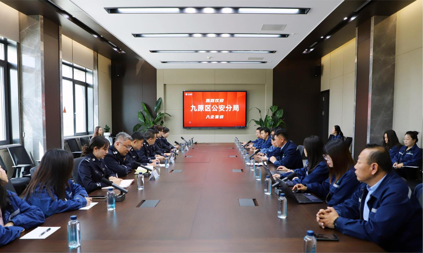 單晶硅，多晶硅